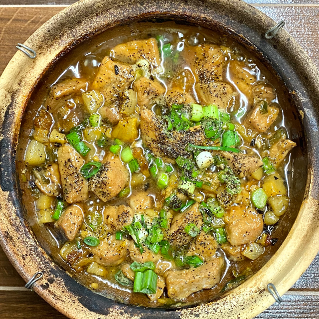 [E2] Simmered Pork Belly in Clay Pot [ THIT KHO TO ].