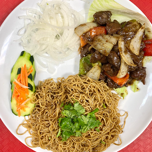 [M1] Shaking Beef Egg Noodle [ Mi Xao Bo Luc Lac ].