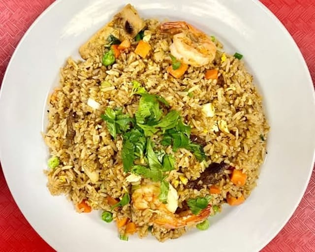 [F1] Combination Fried Rice [ COM CHIEN THAP CAM ].